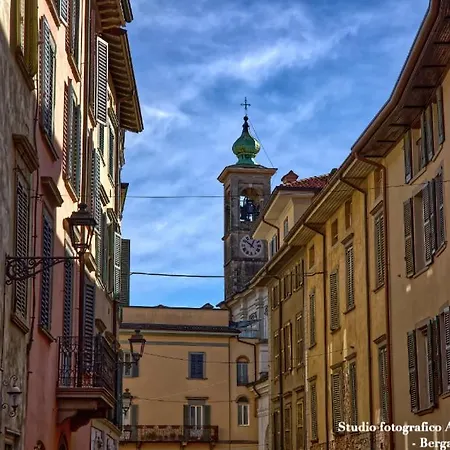 Apartamento Borgo Pignolo - In With Private Bathroom And Shared Shower *