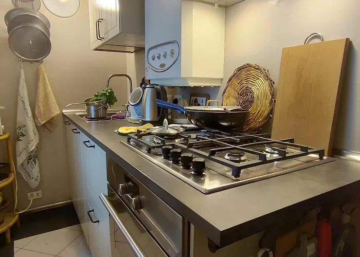 Apartment Borgo Pignolo - In With Private Bathroom And Shared Shower